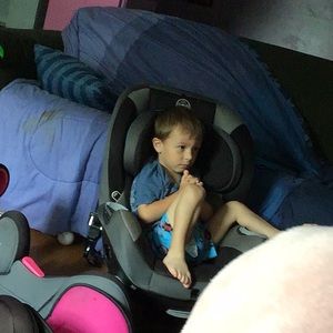 Meet your Posher, Holly